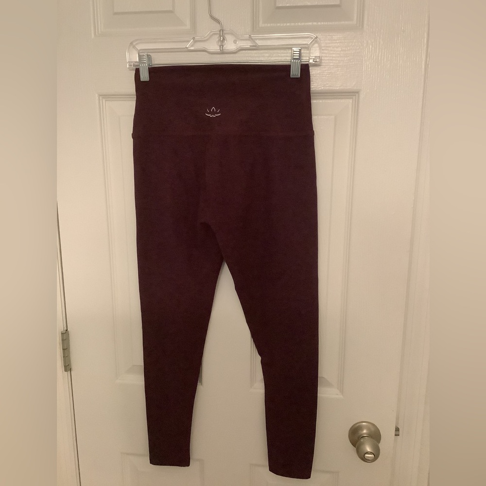 EUC Beyond Yoga Heathered Leggings Size M